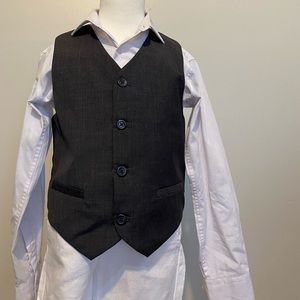 Janie and jack, Dark gray vest. Size 6